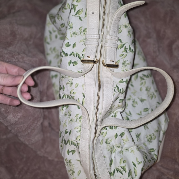 Neely & Chloe RARE Weekender - Picture 9 of 9